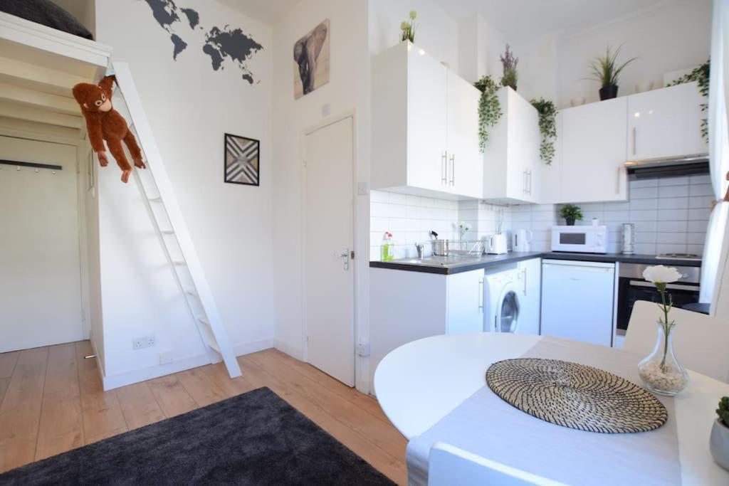 Stylish Studio Camden Apartament *